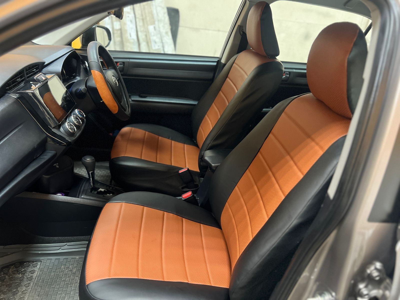 Чехлы Toyota Axio 160 2012-2021 Автостиль (без подлокотника второго ряда)