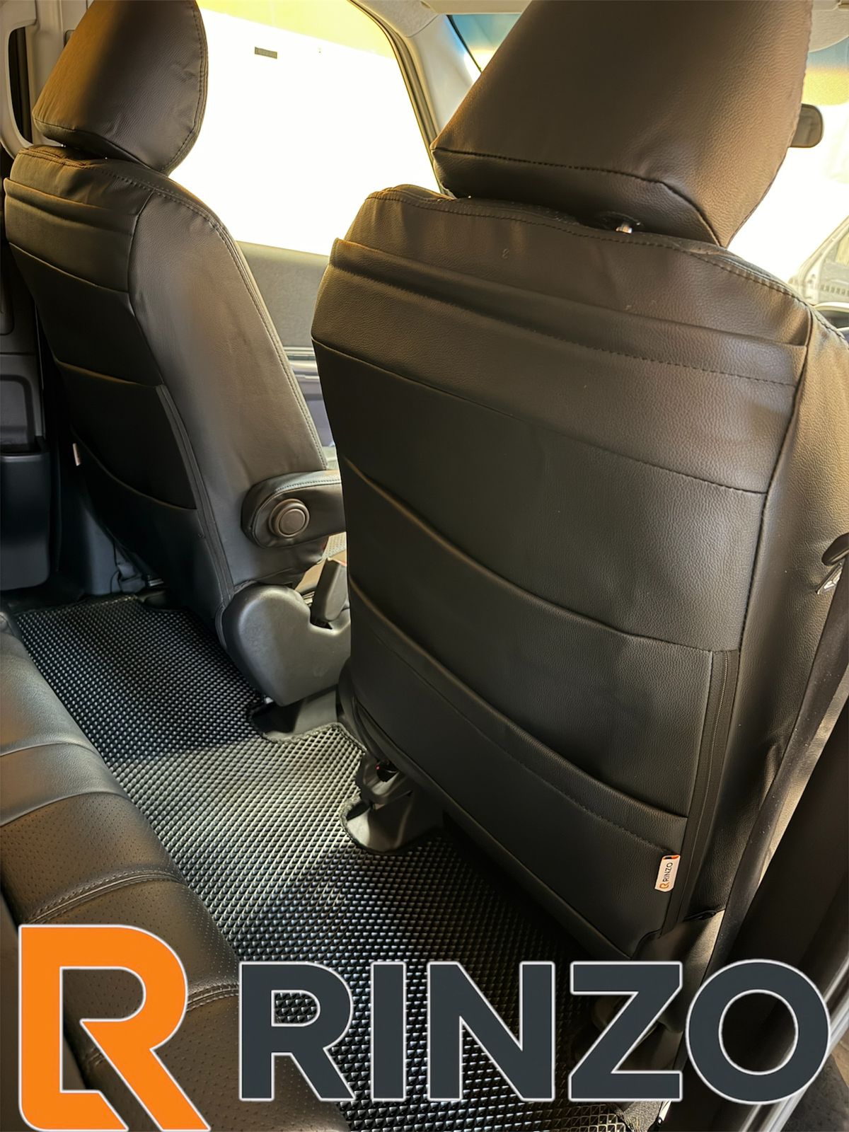 Чехлы Rinzo кожа PVC Honda Freed 60/40 на 2 ряда GB5 2016-2024 (черный) Vector