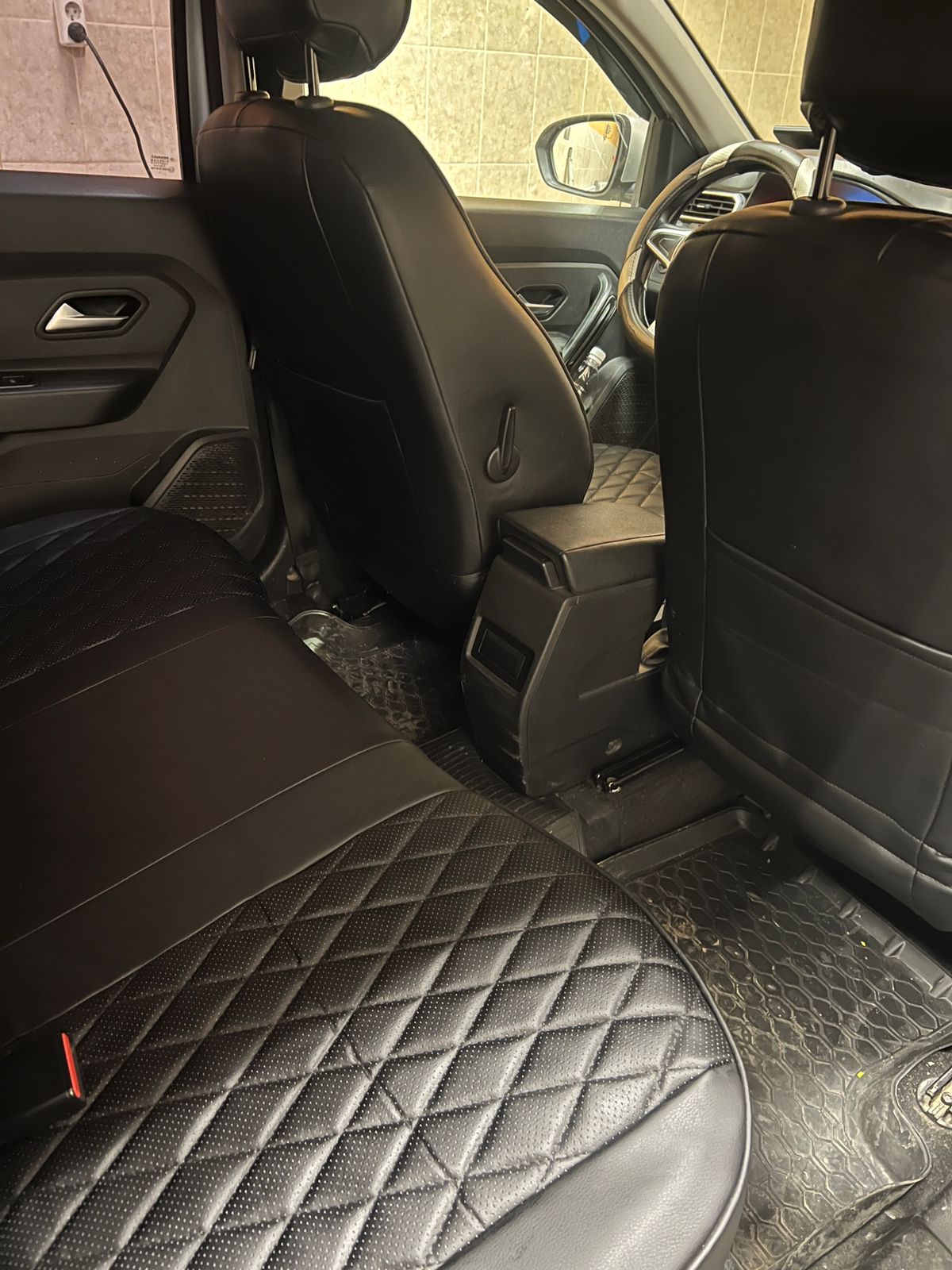 Чехлы из экокожи Renault Duster / Nissan Terrano 2017- 60/40 Автостиль