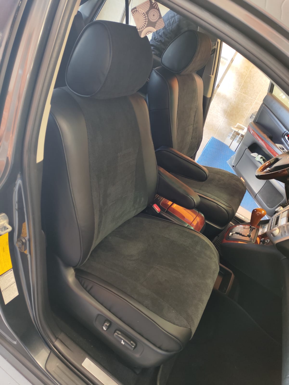 Чехлы из экокожи Toyota Harrier II (Lexus RX II 300,330,350,400h) [XU30] 02.2003-07.2013 со складкой 40\20\40 (Мод.084.1) Автокомфорт