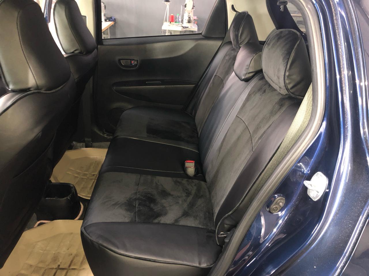 Чехлы из экокожи Toyota Vitz 130 2010-2020 диван, раздельные подголовники (Мод.487.0) Автокомфорт