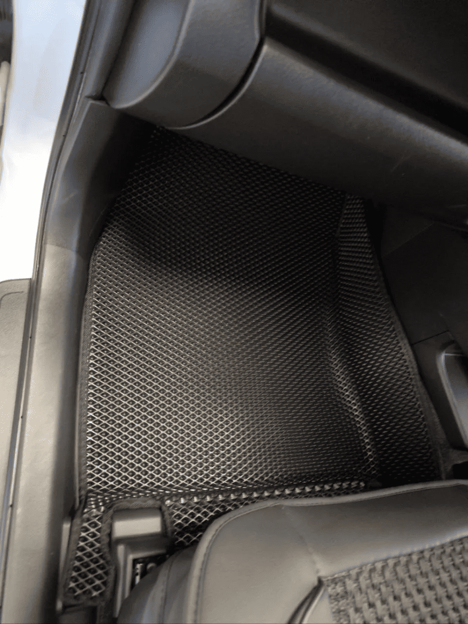 .Коврики в салон 3D EVA Toyota Wish 4WD 25 2009 - 2017 (С ПОДСТАКАННИКОМ)