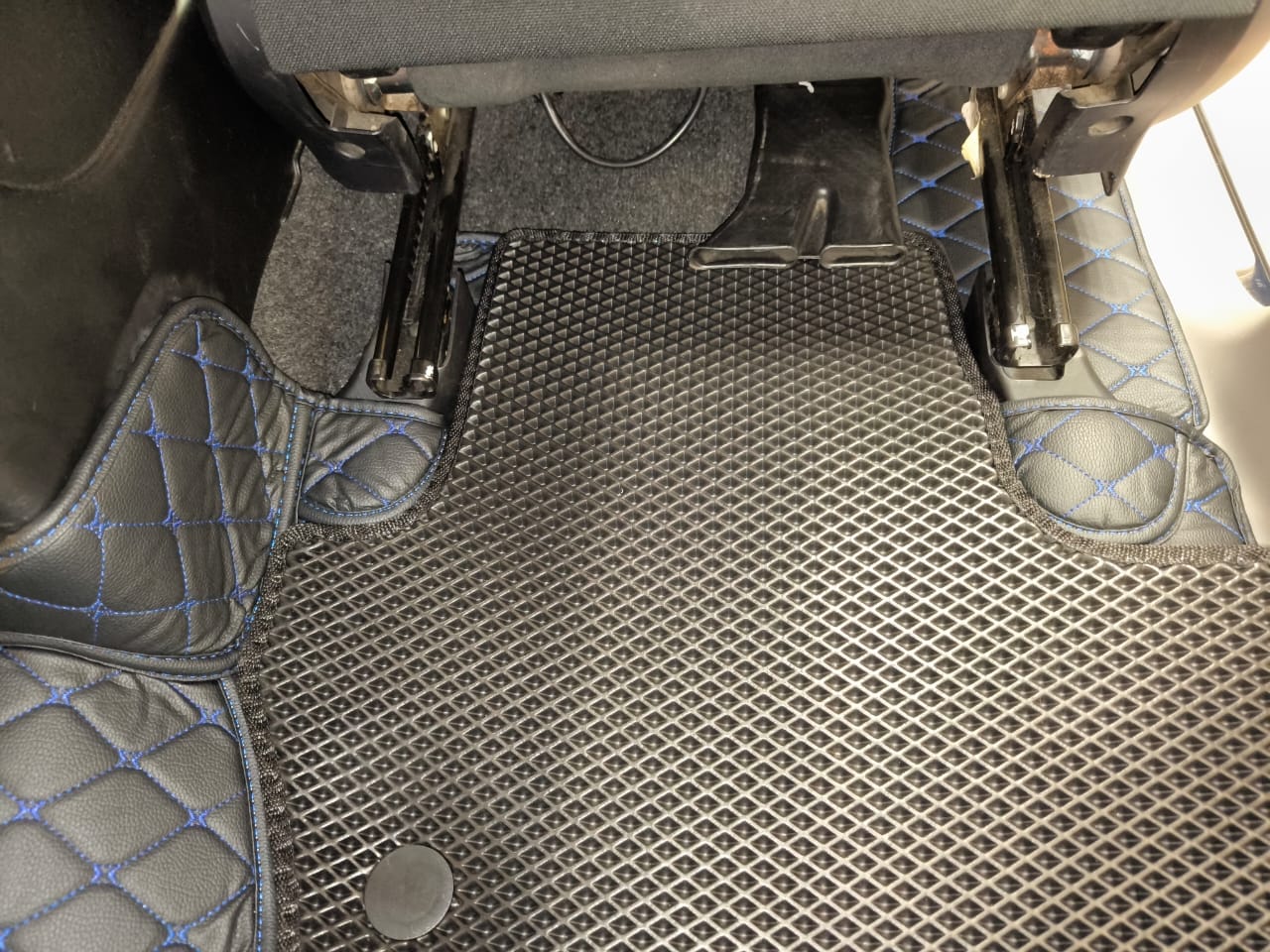 Коврики в салон кожаные 3D Mitsubishi L200 2006-2014