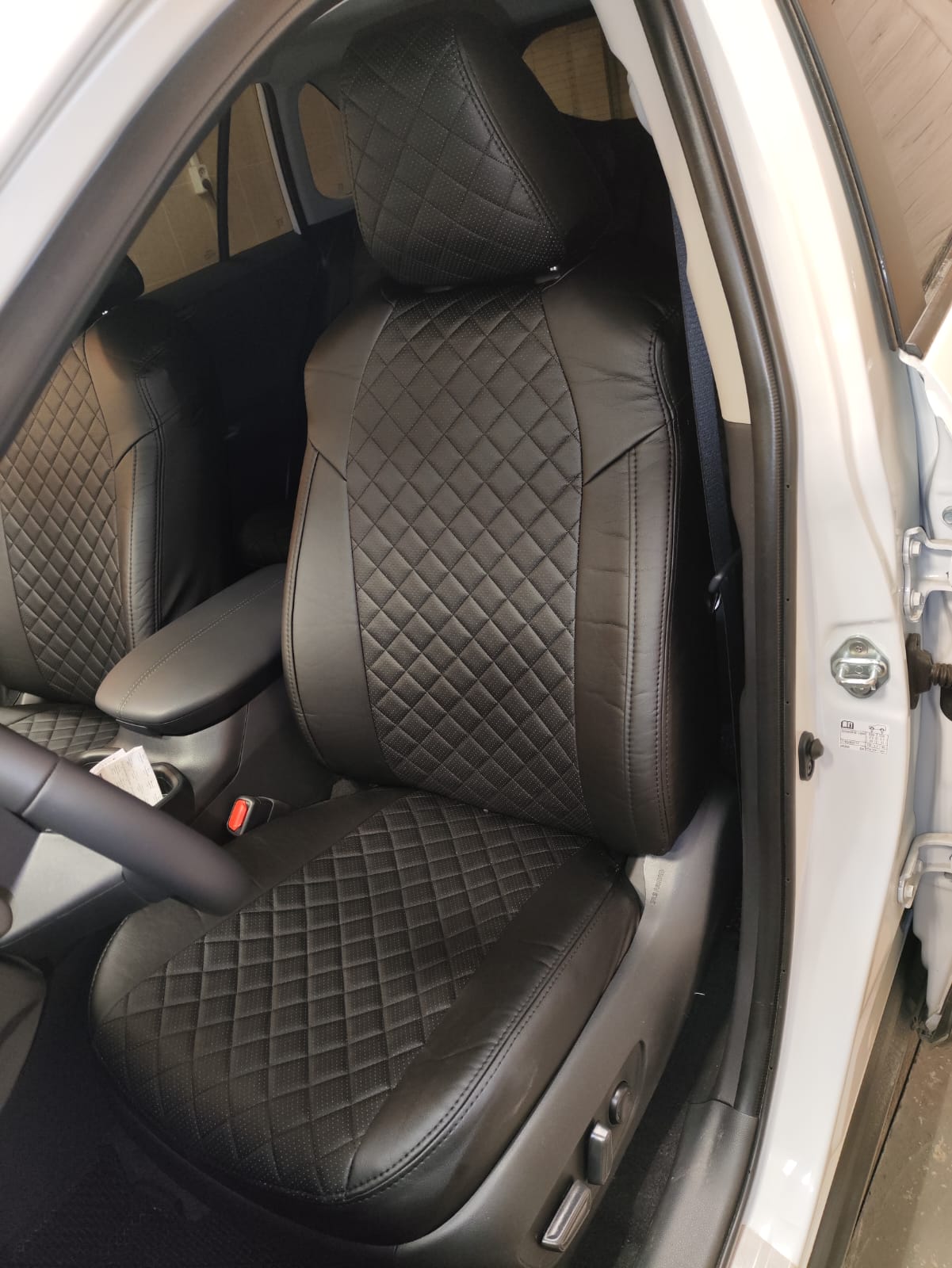Чехлы Toyota Rav4 с 2019- года 50 кузов Автопилот
