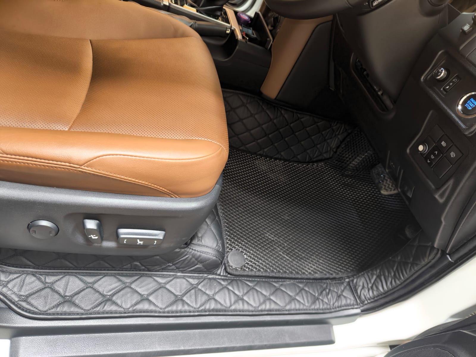 Коврики кожаные в салон 3D Toyota Land Cruiser Prado 150 Правый руль  7 мест