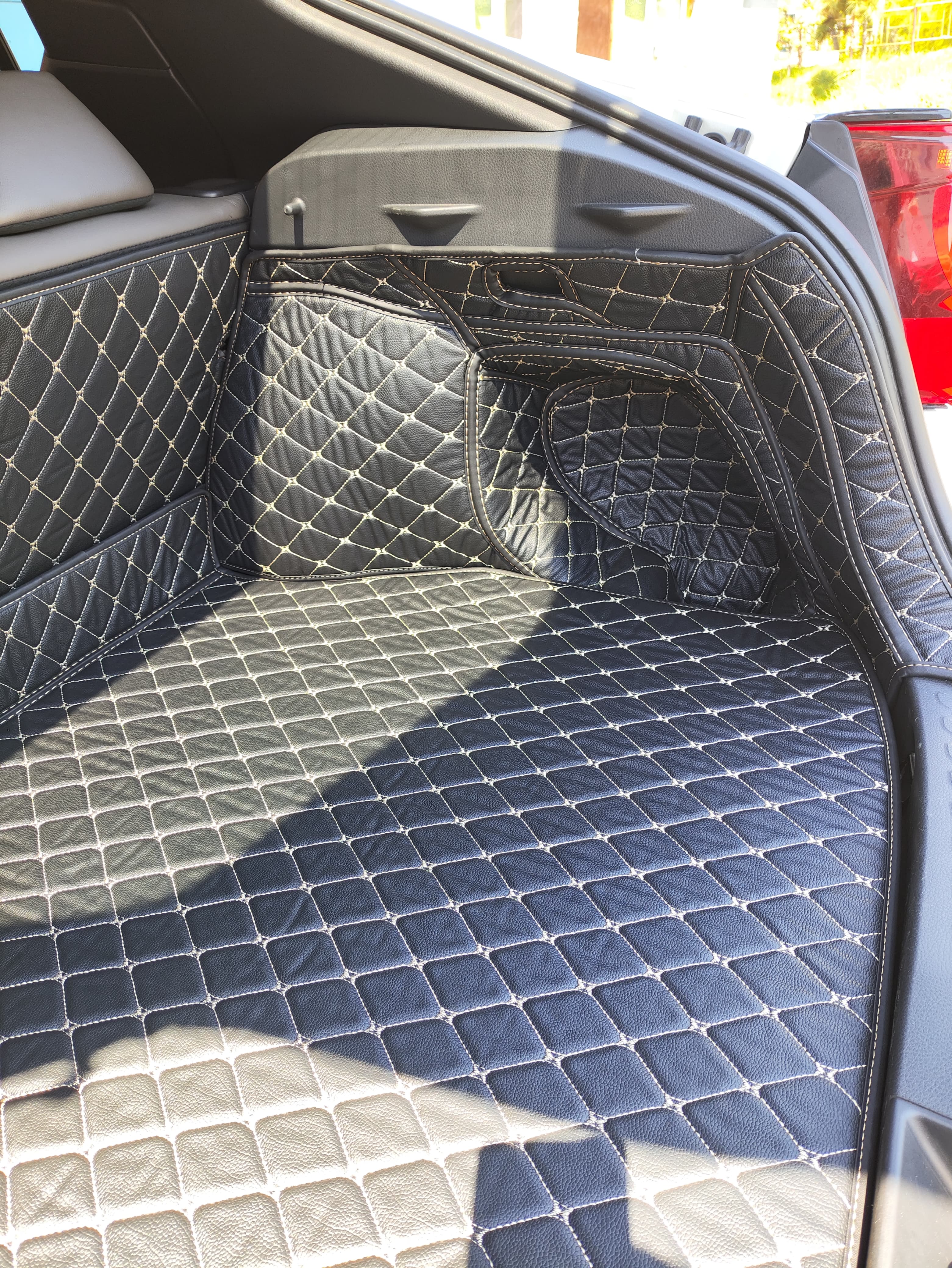 Кожаные коврики в Багажник 3D Toyota C-HR правый руль 4WD