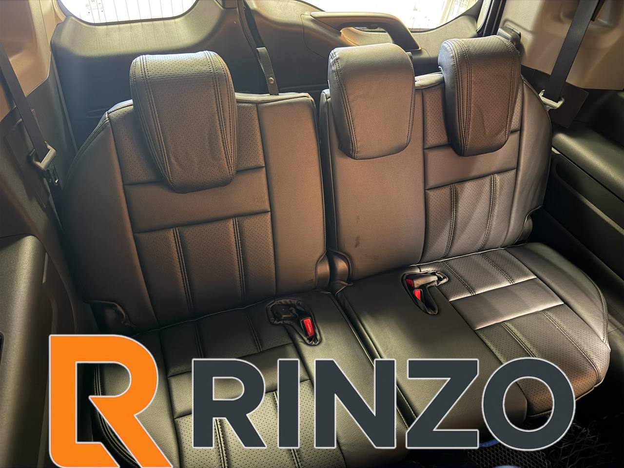 Чехлы RINZO кожа PVC Honda Stepwgn 2015-2022 60/40  / 8 мест/ 3 ряда (черный) Vector