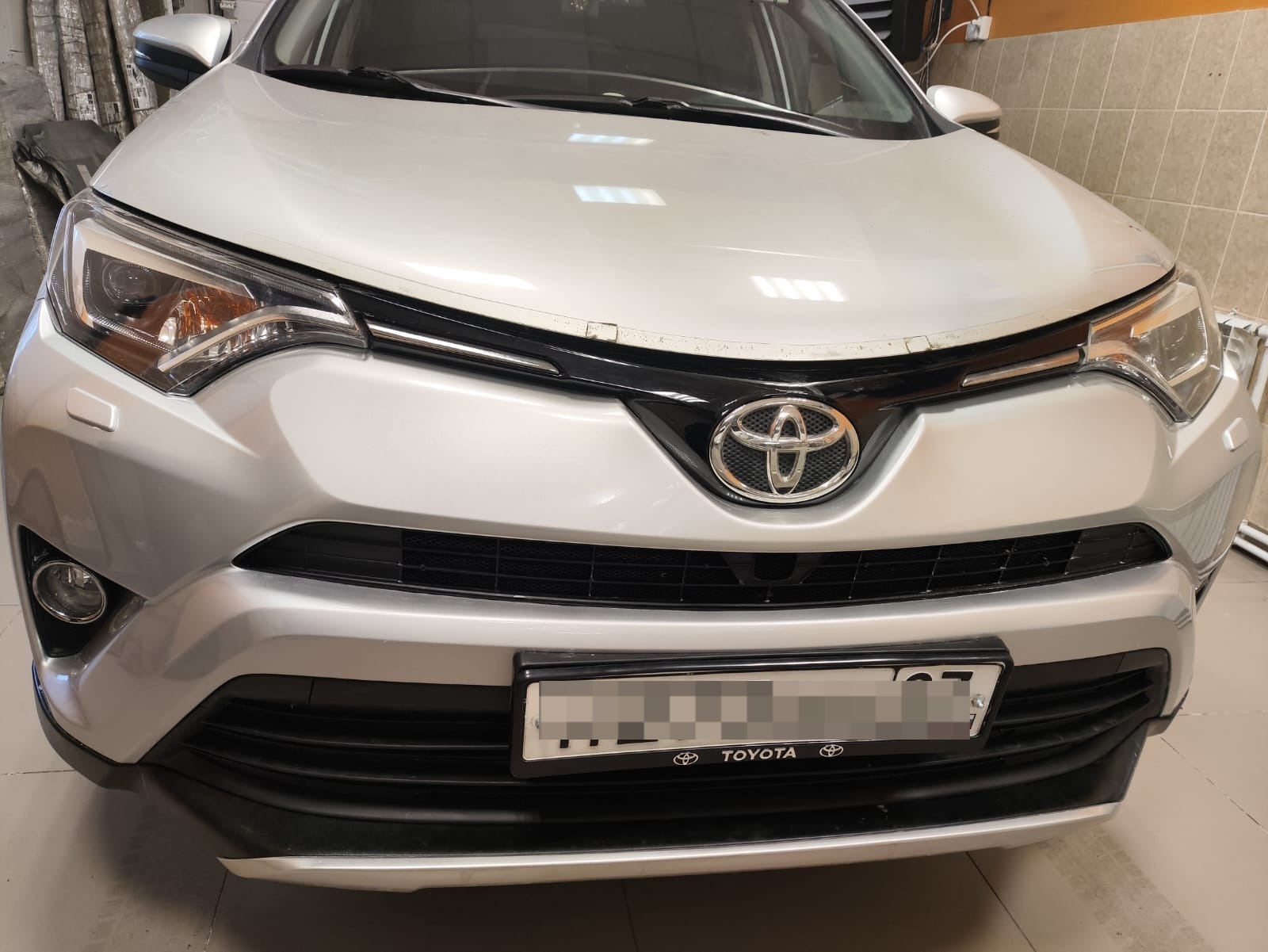!Утеплитель радиатора кожаный из 2х частей Toyota RAV4 (XA40) 2015 - 2018