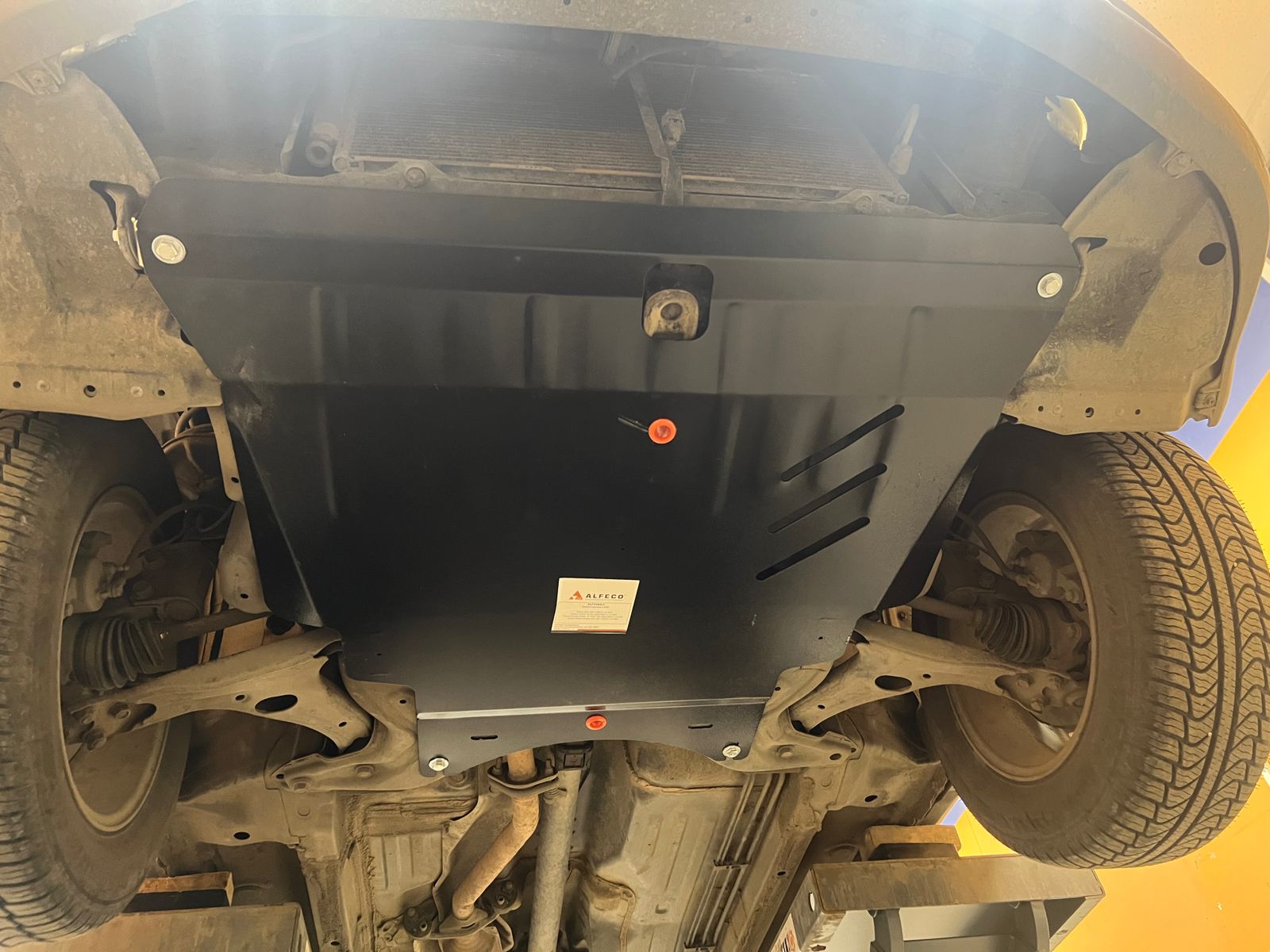 Защита картера и КПП Toyota Allex / Fielder / Runx / Vista Ardeo / Voltz 4wd / Corolla 124 / Voltz 4wd / Wish 4WD (доработки) 2001-2017 / Noah Voxy 75 85 сталь 2мм