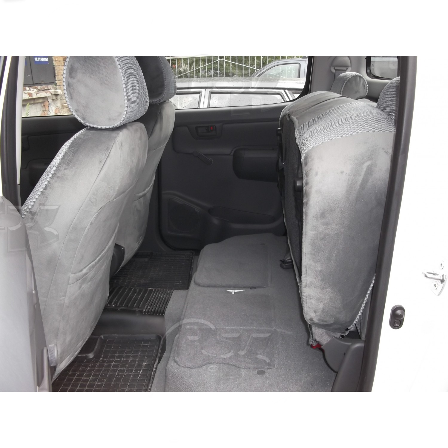 Чехлы из экокожи Toyota Hilux Pick Up VII [AN10,AN20] 07.2011-10.2015 без выступа Сидение сплошн. (Мод.219.0) Автокомфорт