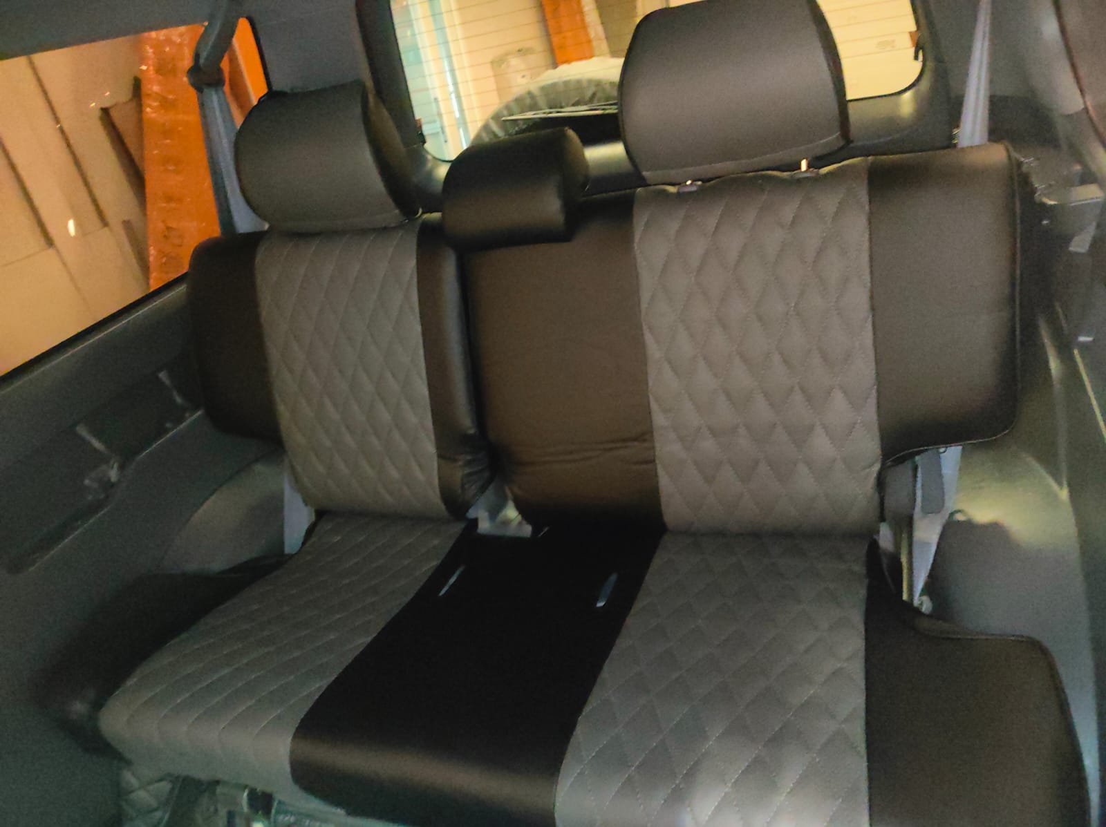 Чехлы из экокожи Toyota Land Cruiser Prado 90 1996-2002 60/40 с диваном 3дв.(Мод.250.0) Автокомфорт