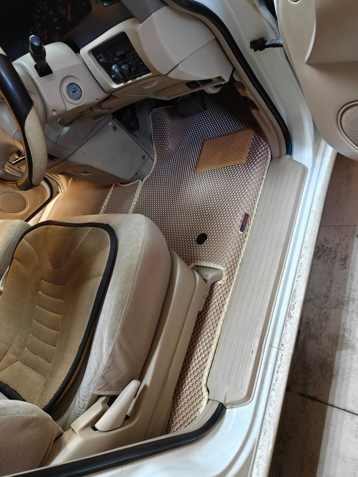 Коврики в салон EVA Nissan Presage U30 1998 - 2003