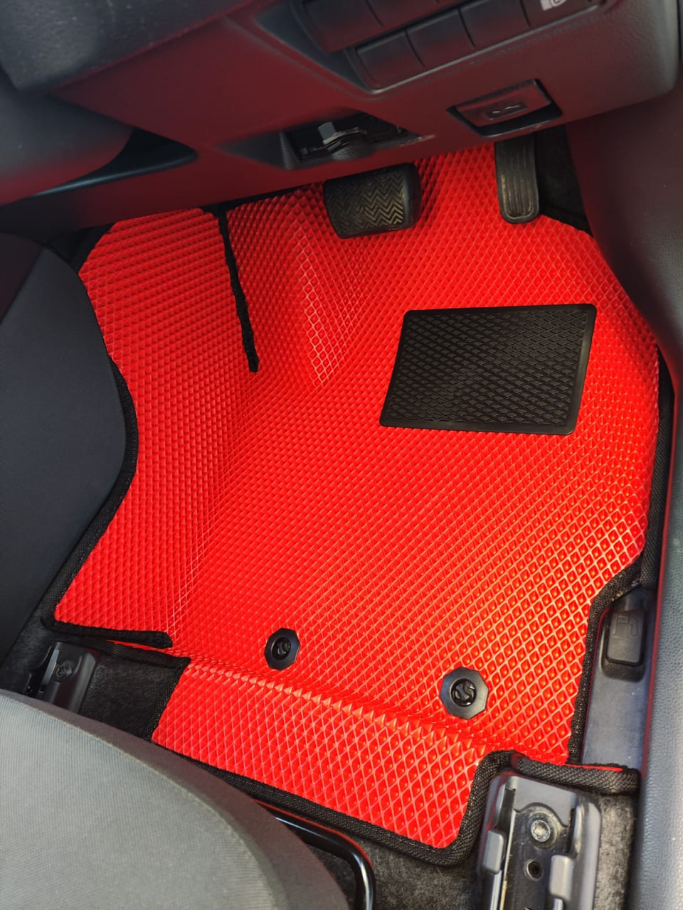 .Коврики в салон EVA 3D Toyota Yaris Cross \ Yaris 2WD НЕ ГИБРИД  2020 - н.в
