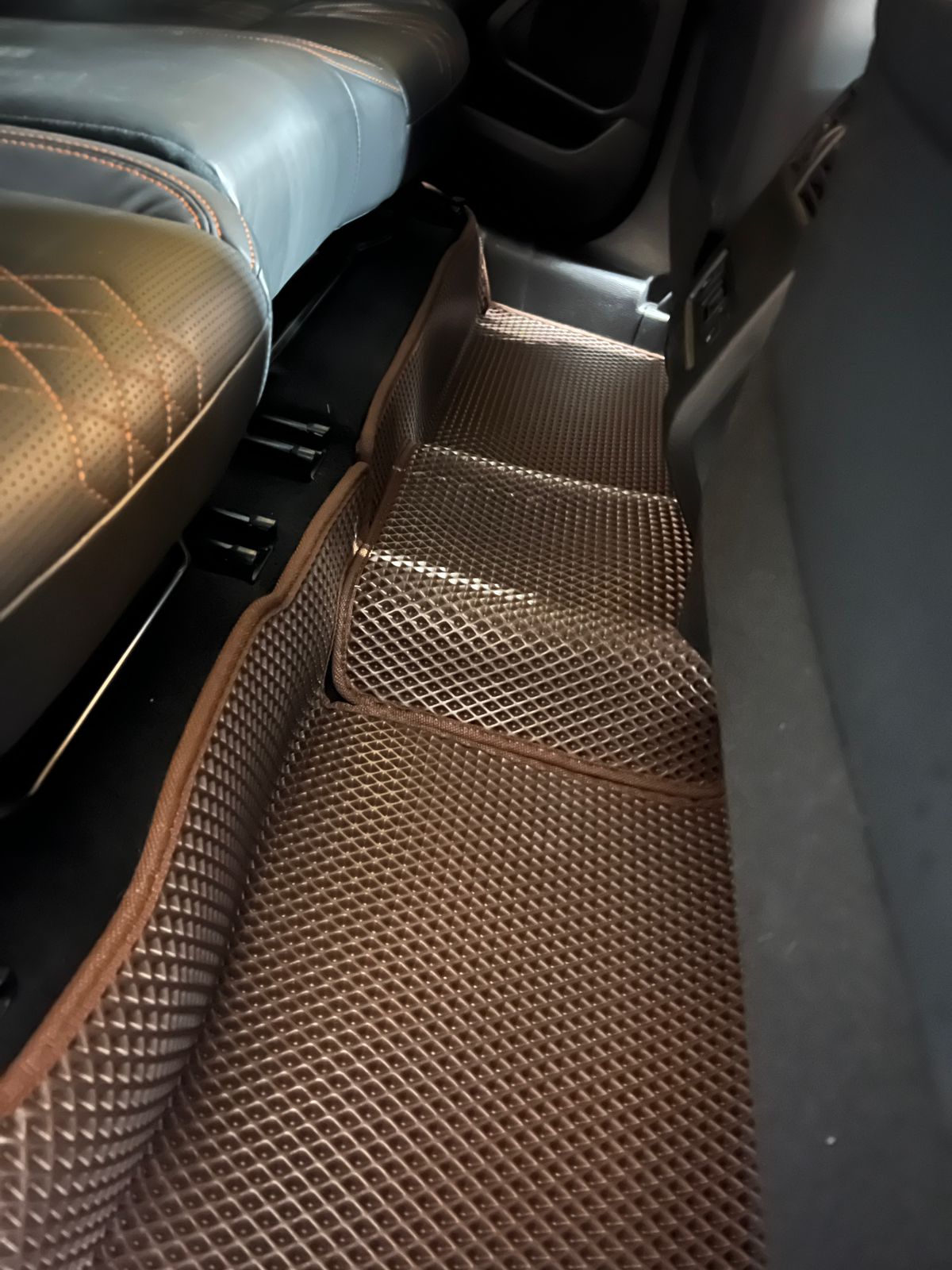 Коврики в салон EVA 3D Mitsubishi Outlander PHEV GN0W 2021-н.в. Правый руль