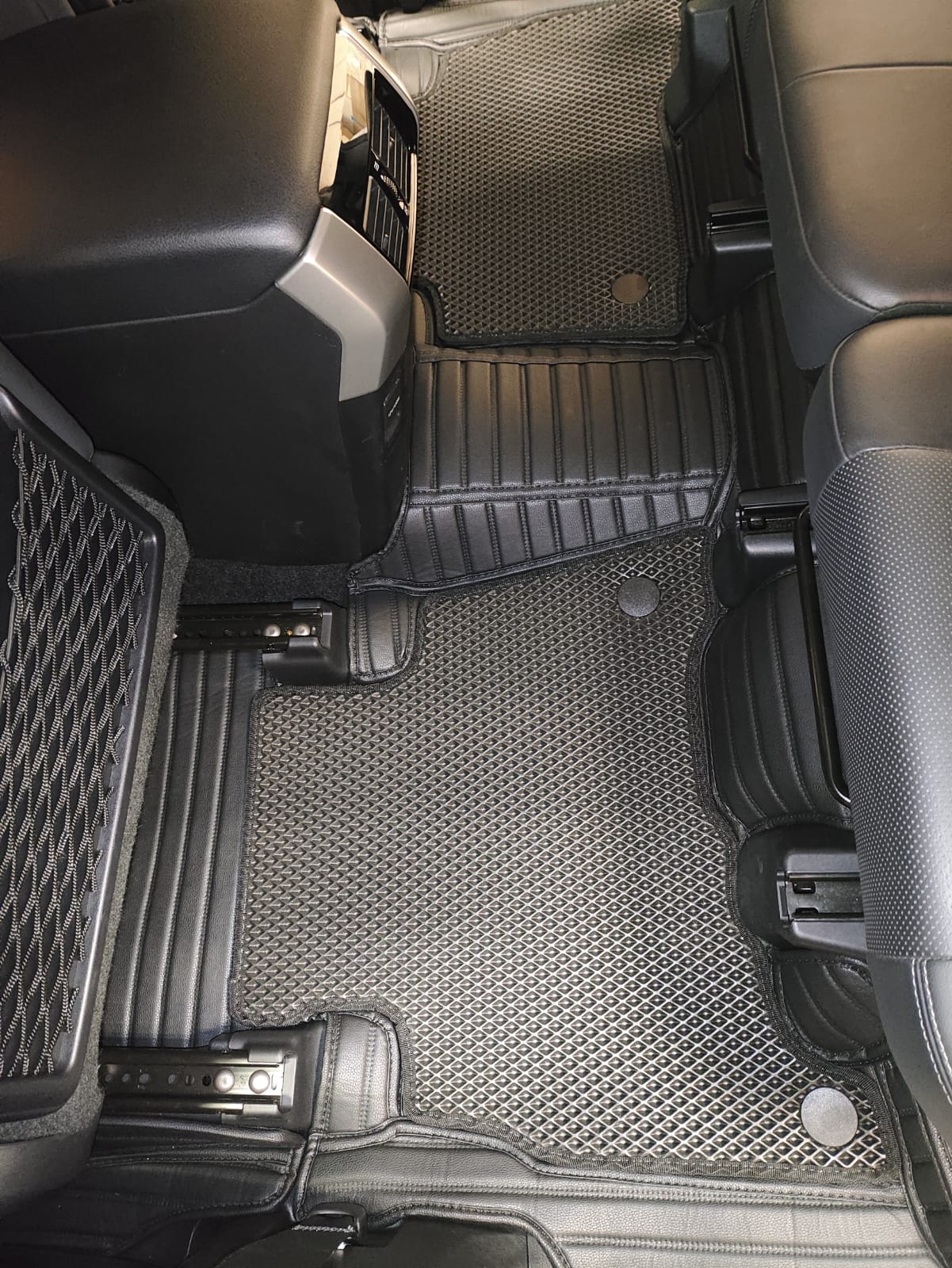 Коврики кожаные в салон 3D Toyota Land Cruiser Prado 150 Правый руль  7 мест