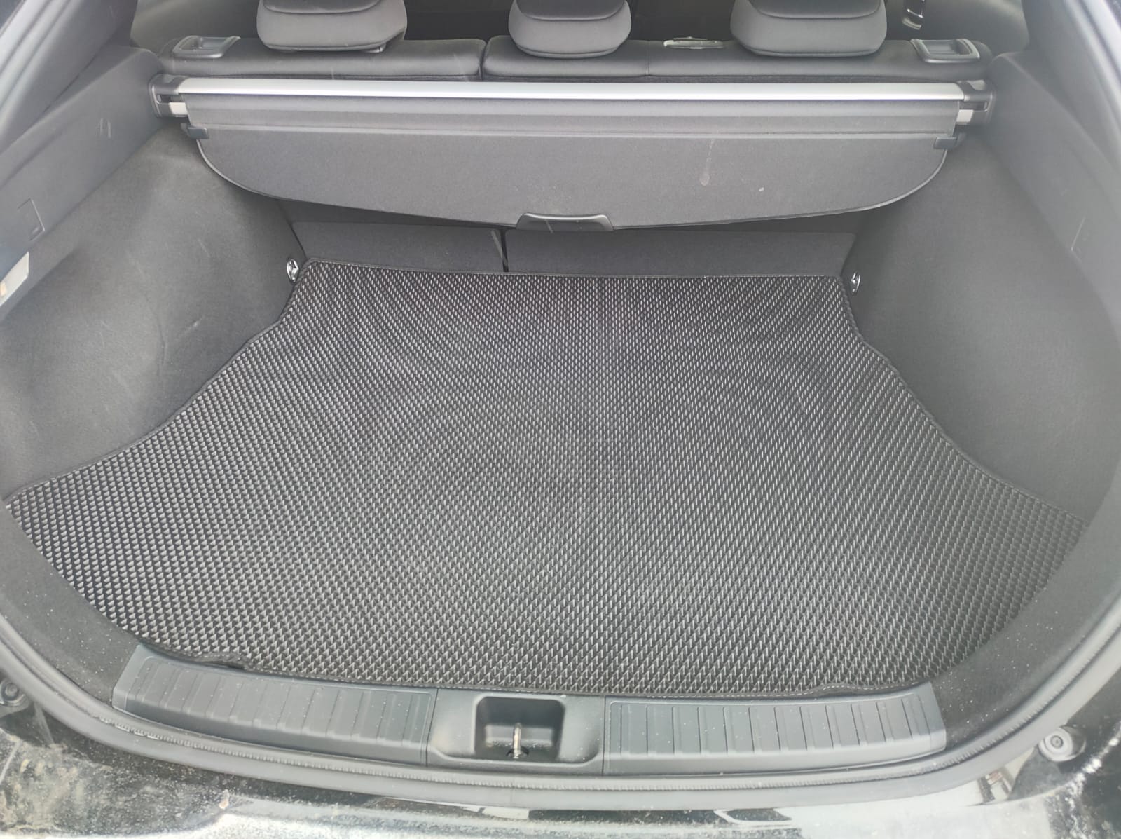 Коврик в багажник EVA Toyota Prius 50 2014 - н.в. стандарт