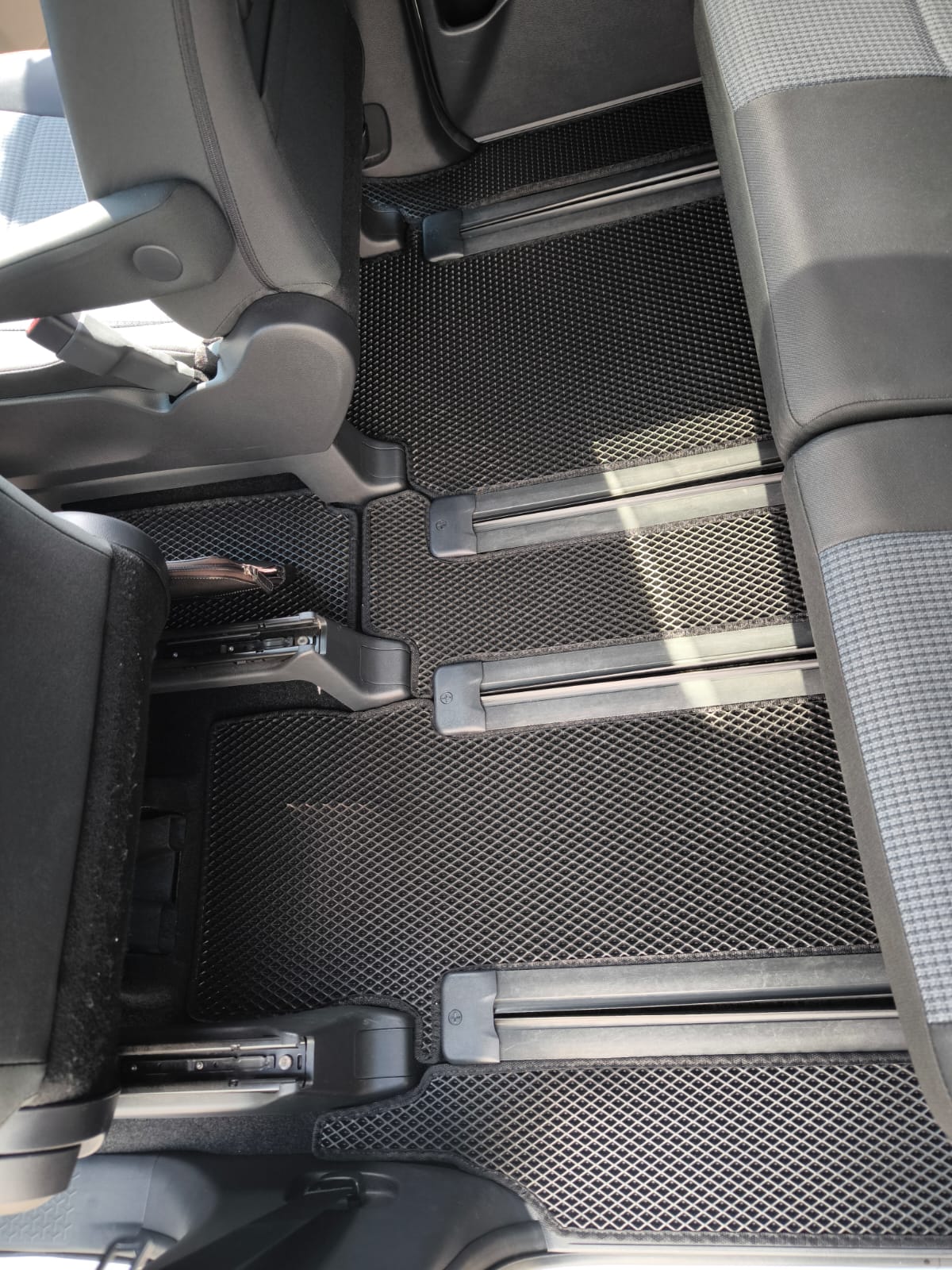 !Коврики в салон EVA Toyota Noah 90 / Voxy 2022 - н.в. 60/40