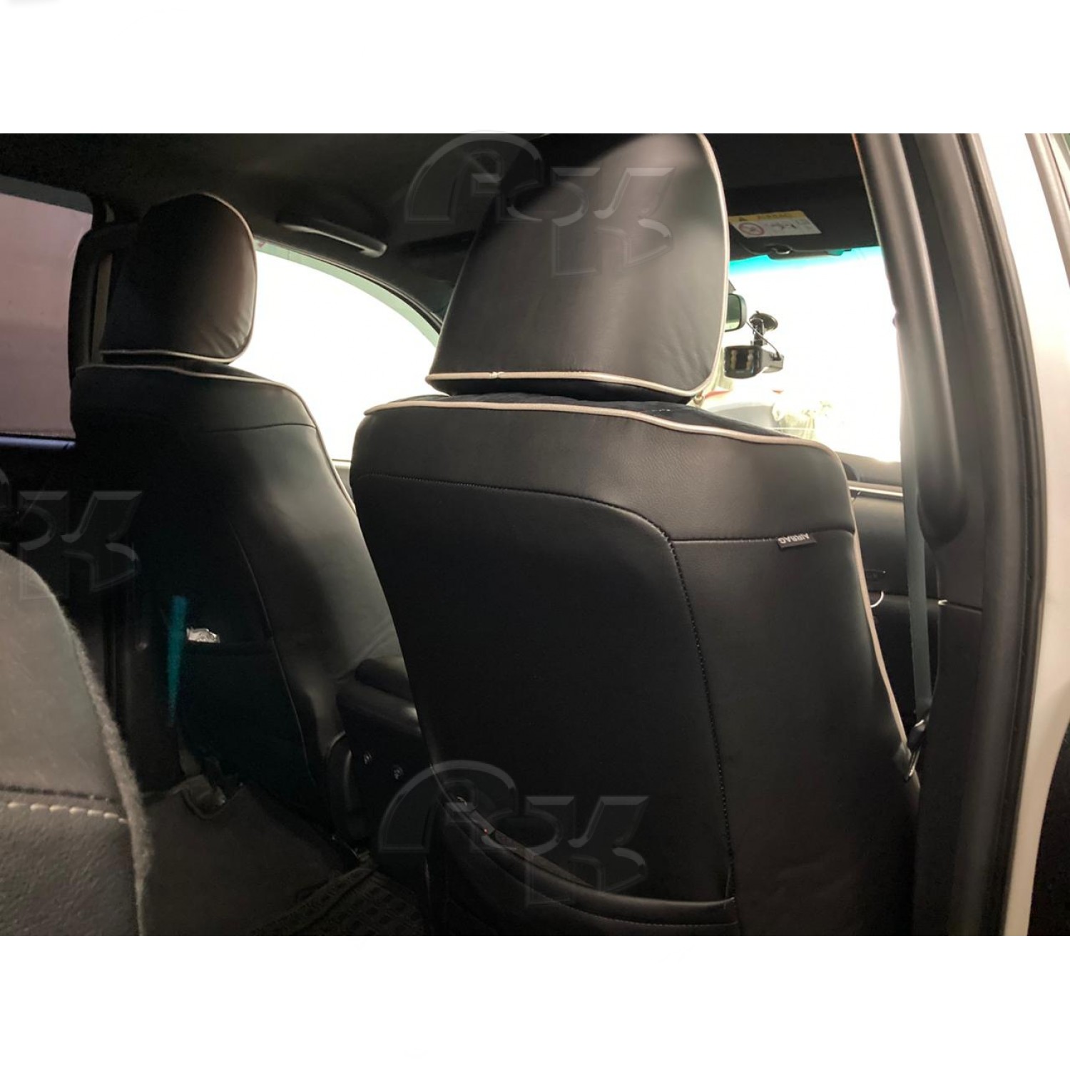Чехлы из экокожи Toyota Hilux Pick Up VIII+r [AN120] 05.2015-07.2020 60/40 (Мод.385.0) Автокомфорт