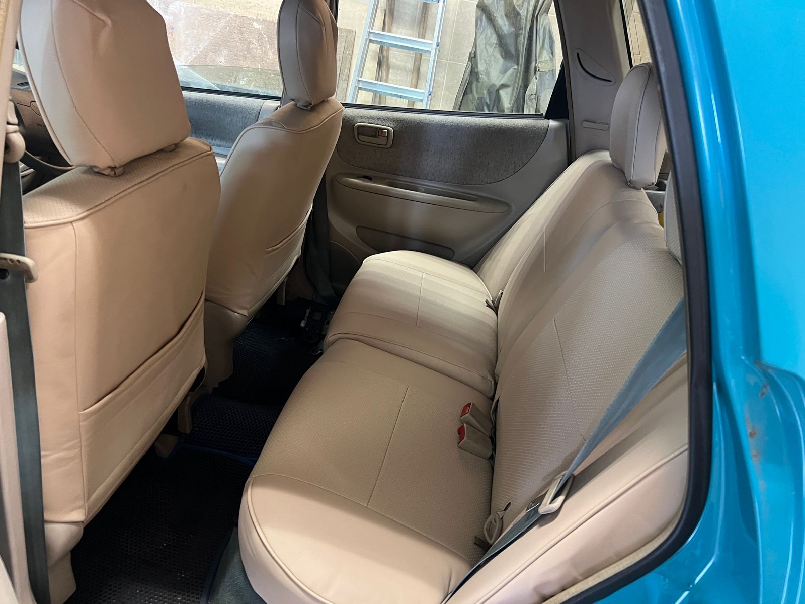 Чехлы из экокожи Toyota Corolla Spacio I+r [E110] 01.1997-04.2001 (Мод.212.0) Автокомфорт