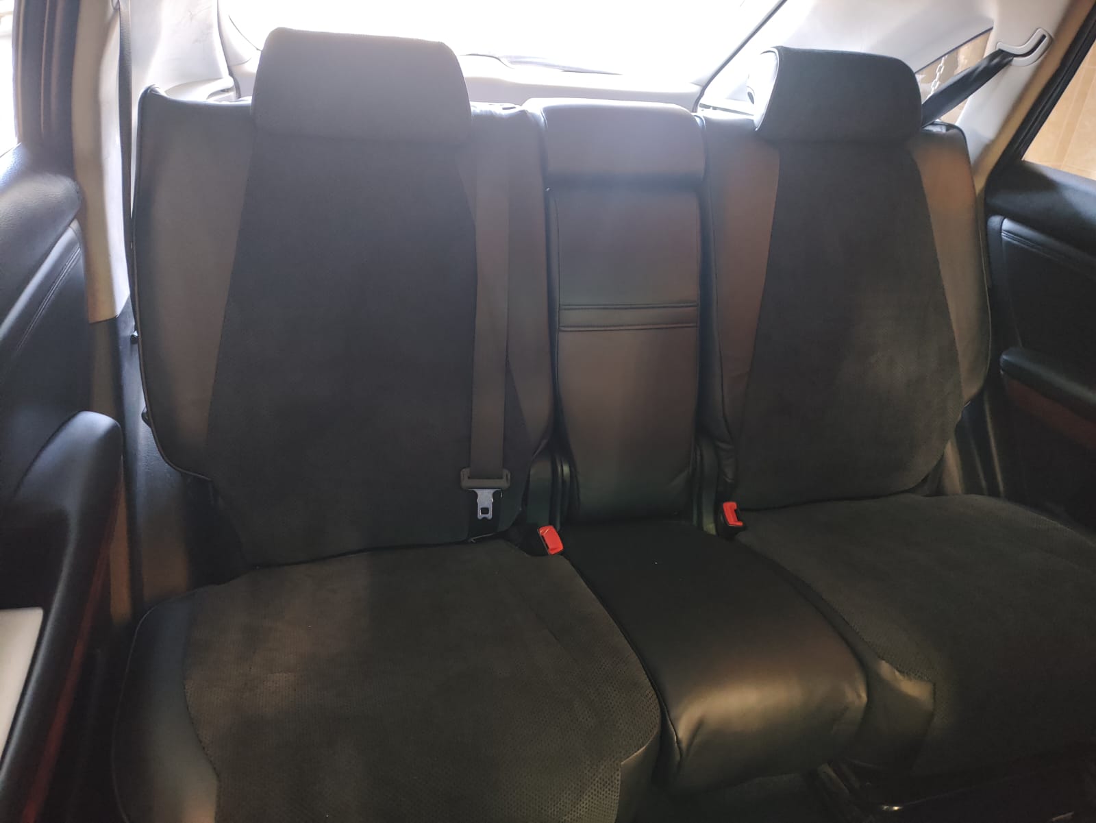 Чехлы из экокожи Toyota Harrier II (Lexus RX II 300,330,350,400h) [XU30] 02.2003-07.2013 со складкой 40\20\40 (Мод.084.1) Автокомфорт