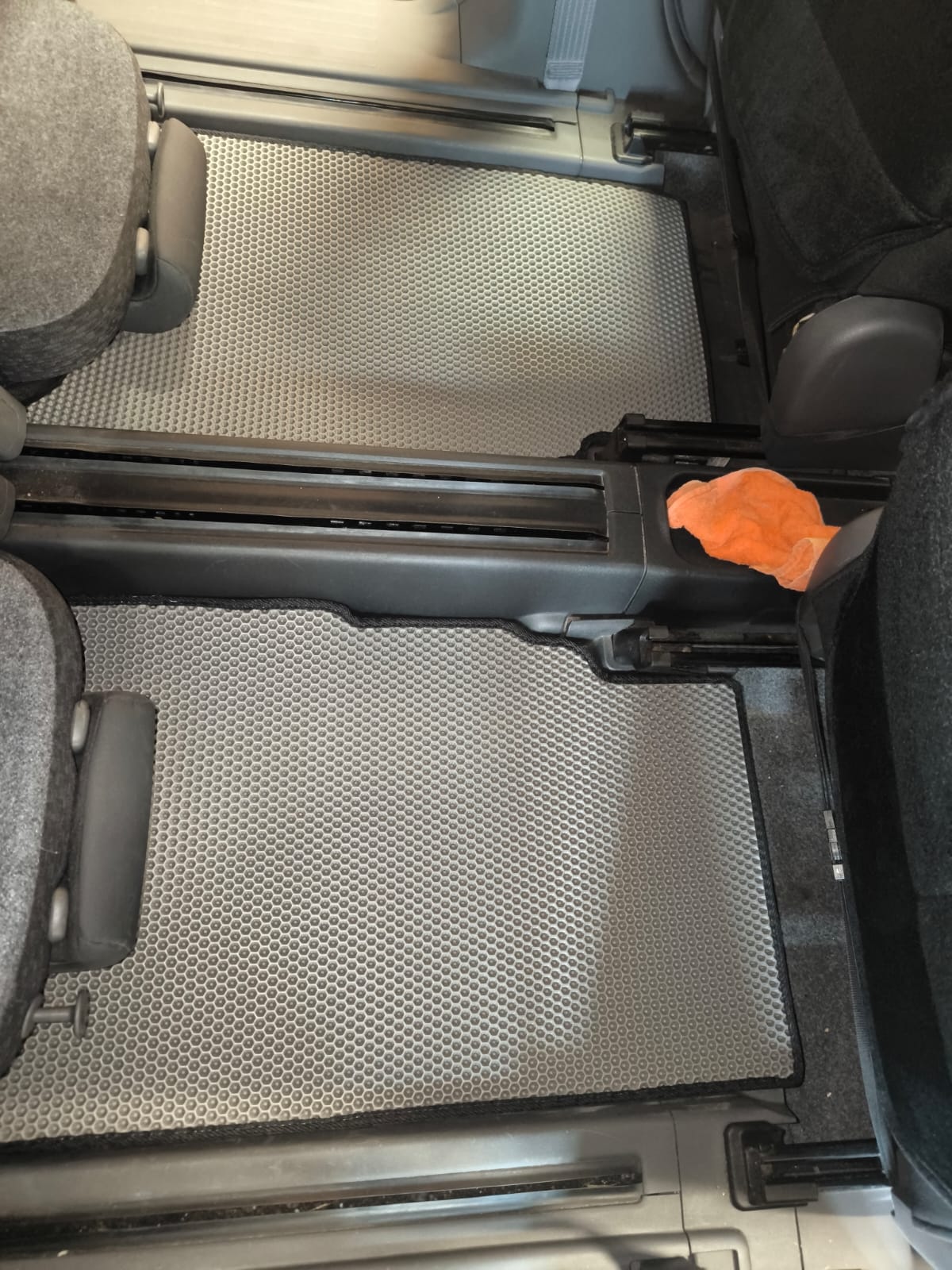 Коврики в салон EVA TOYOTA Sienta 2003-2015 2WD