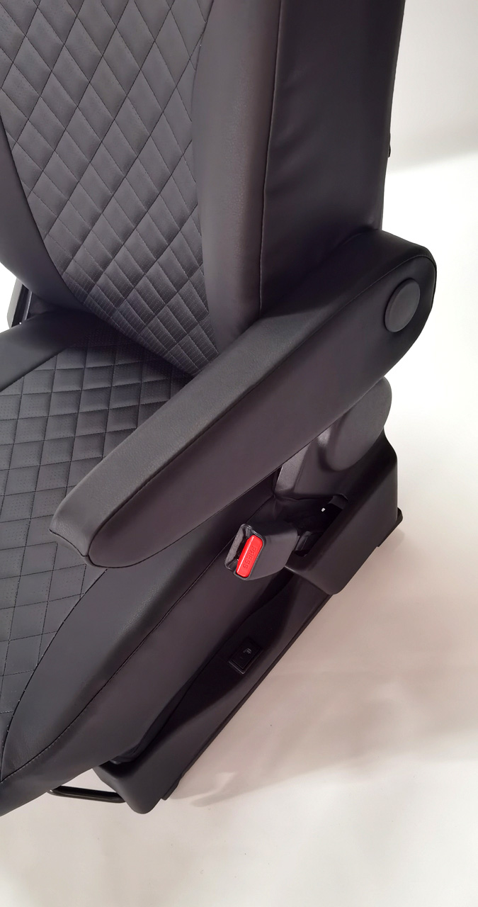 Чехлы из эккожи Suzuki Solio 3 поколение 2015-2020 Автостиль