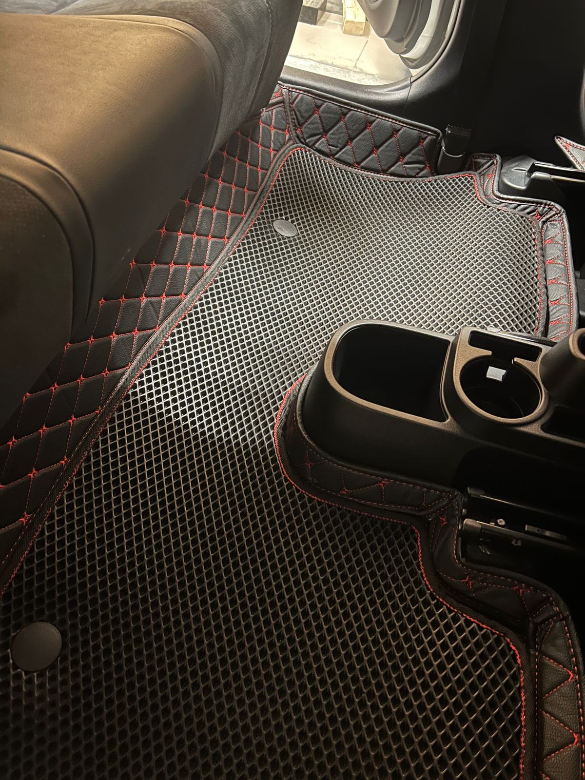 Кожаные коврики в салон 3D Toyota Vitz 130 2010-2018 2wd НЕ ГИБРИД