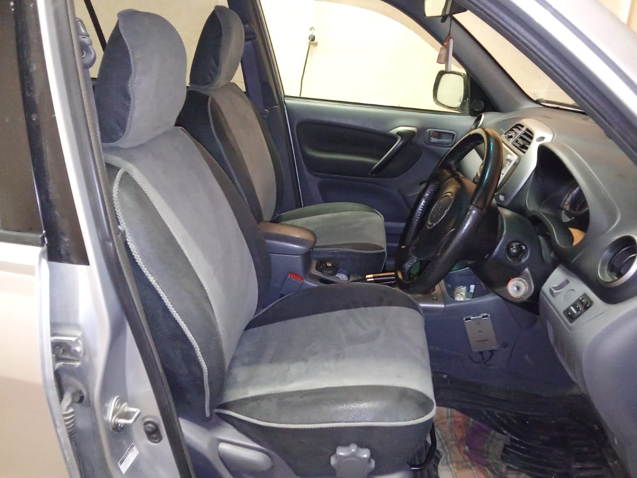Чехлы из экокожи Toyota RAV4 20 2000-2005 5дв (Мод.360.1) - St Автокомфорт