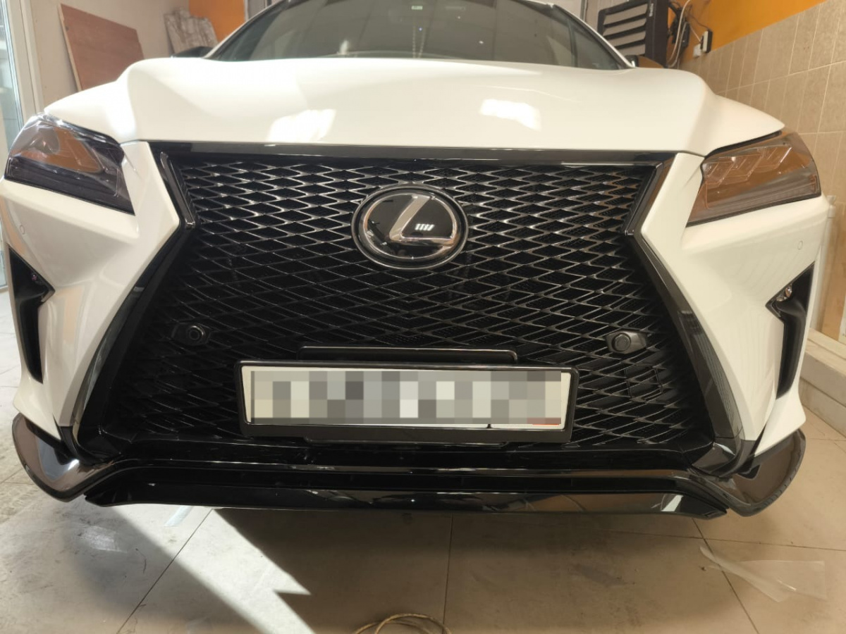 Утеплитель радиатора кожаный Lexus RX200t  2015 - 2017