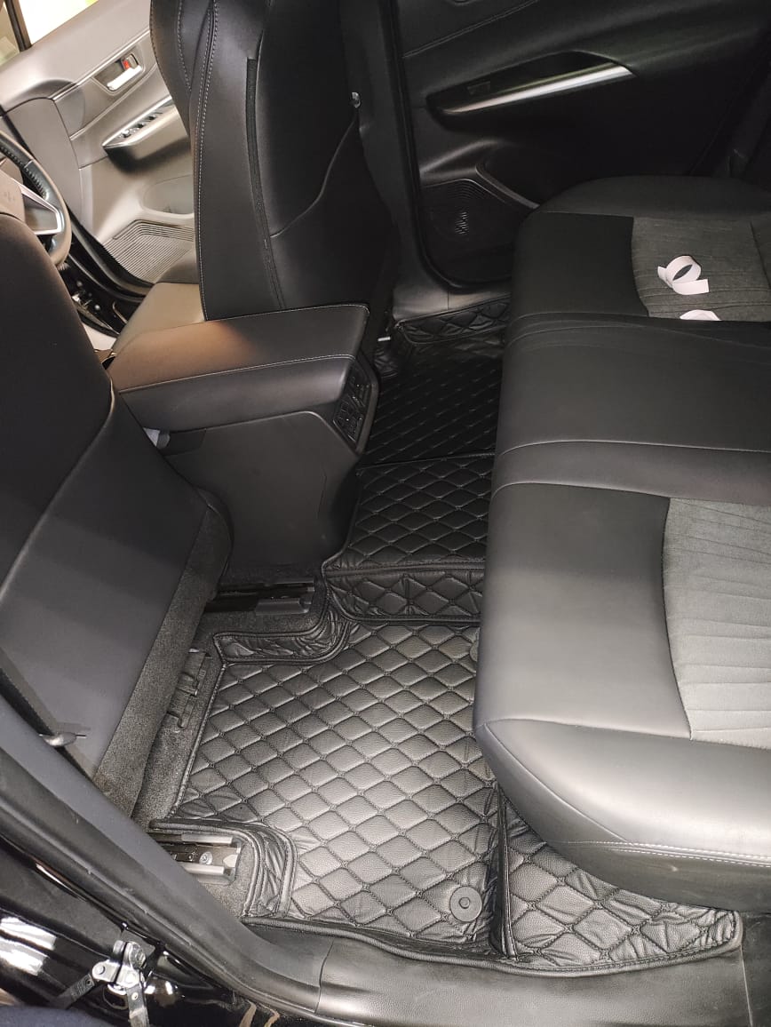 Коврики в салон кожаные 3D Toyota Harrier 80 2020- не гибрид