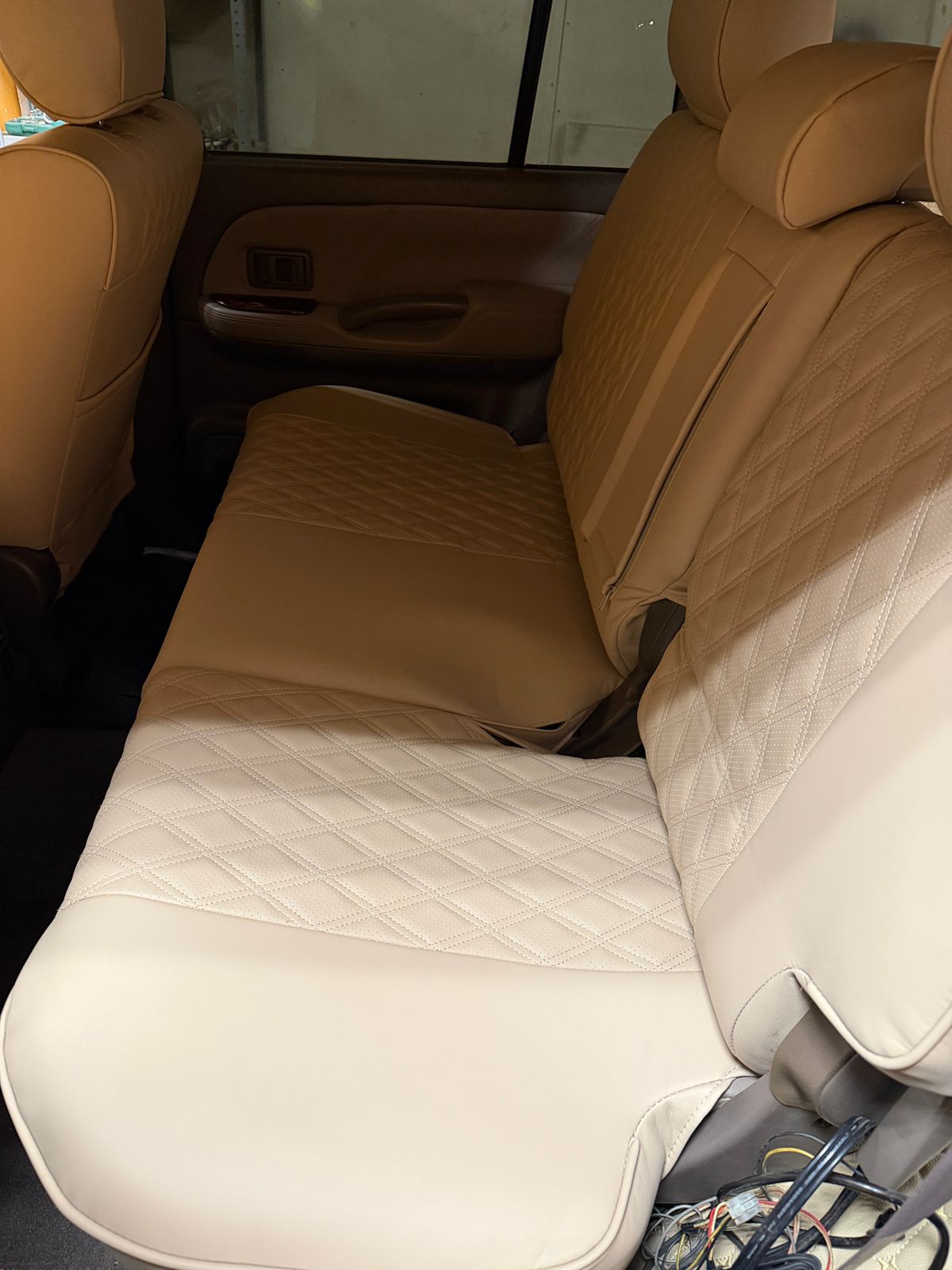 Чехлы из экокожи Toyota Land Cruiser Prado 95 1996-2002 правый руль 40/60 5 дверн. (Мод.249.0) Автокомфорт