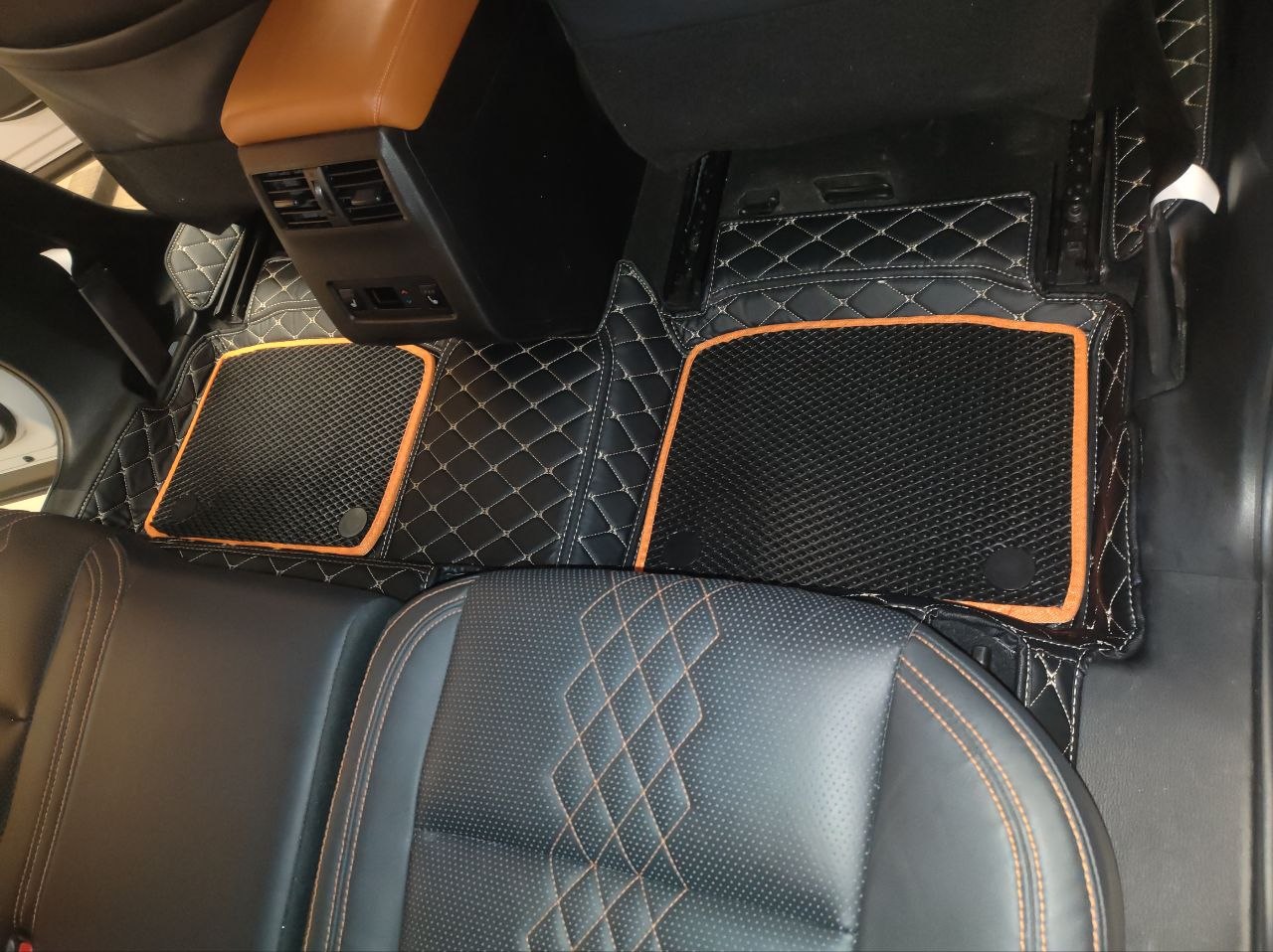 Коврики в салон кожаные 3D Mitsubishi Outlander (GN0W) PHEV 4WD 2021 - н.в 4 поколение Правый руль
