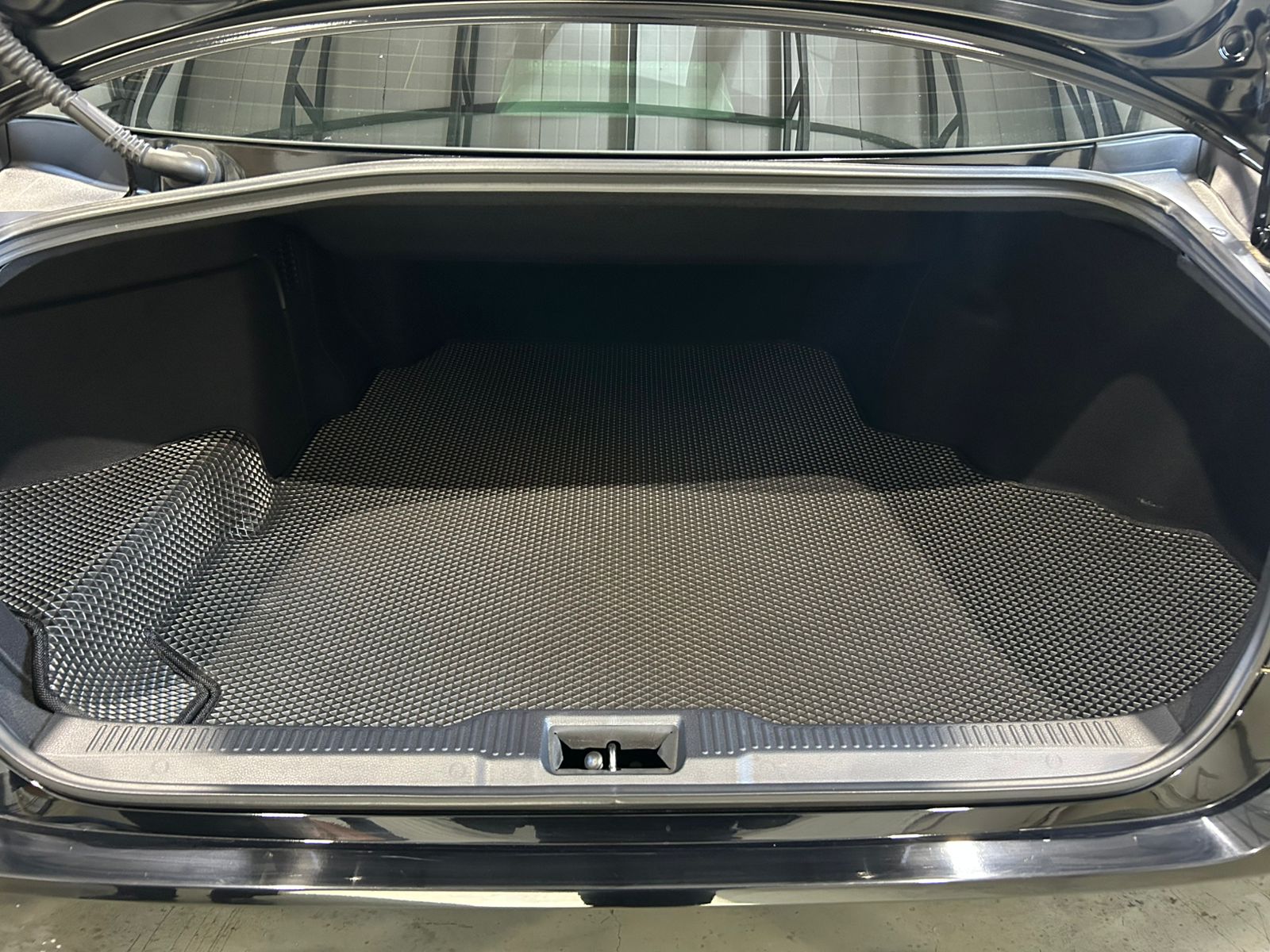 Коврик в багажник  EVA Toyota Crown 220 2017 - 2022 Правый руль